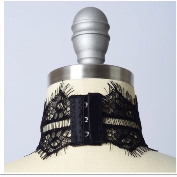 Sexy Eyelash Longline Bralette in Black - Picture 7 of 8